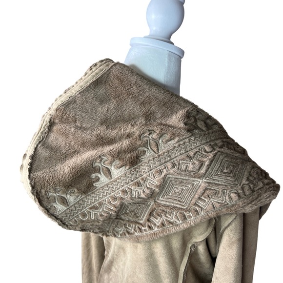 Sweet Jane Embroidered Hooded Faux Suede Fleece Lined Open Front Jacket Coat - Picture 11 of 15